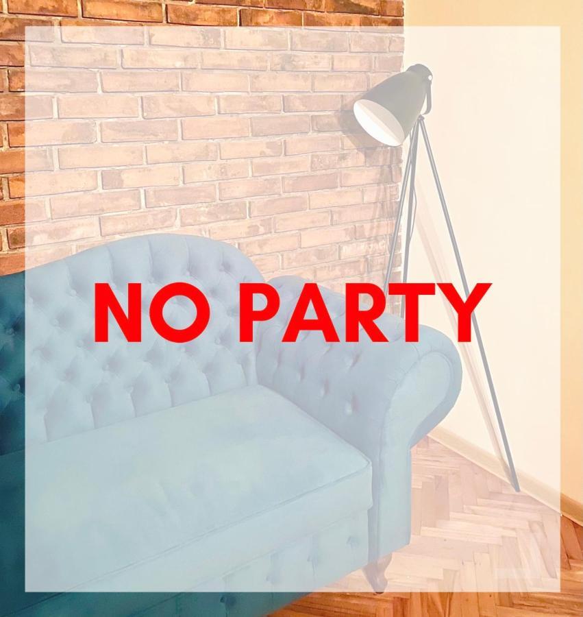 Šabac Loft Apartman Menhetn מראה חיצוני תמונה